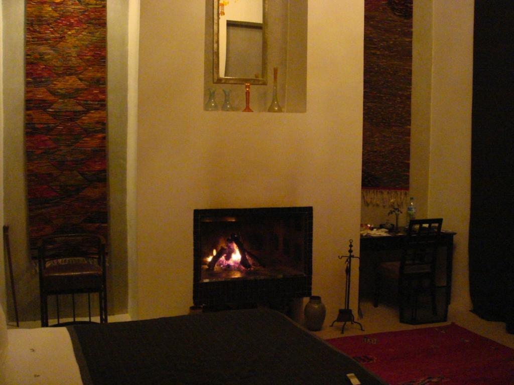 Riad Les Trois Cours Marrakesch Zimmer foto